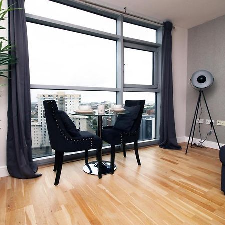 The View - Long Stay Offer - Modern Central Apartment And Parking By Cto Serviced Apartments Κάρντιφ Εξωτερικό φωτογραφία