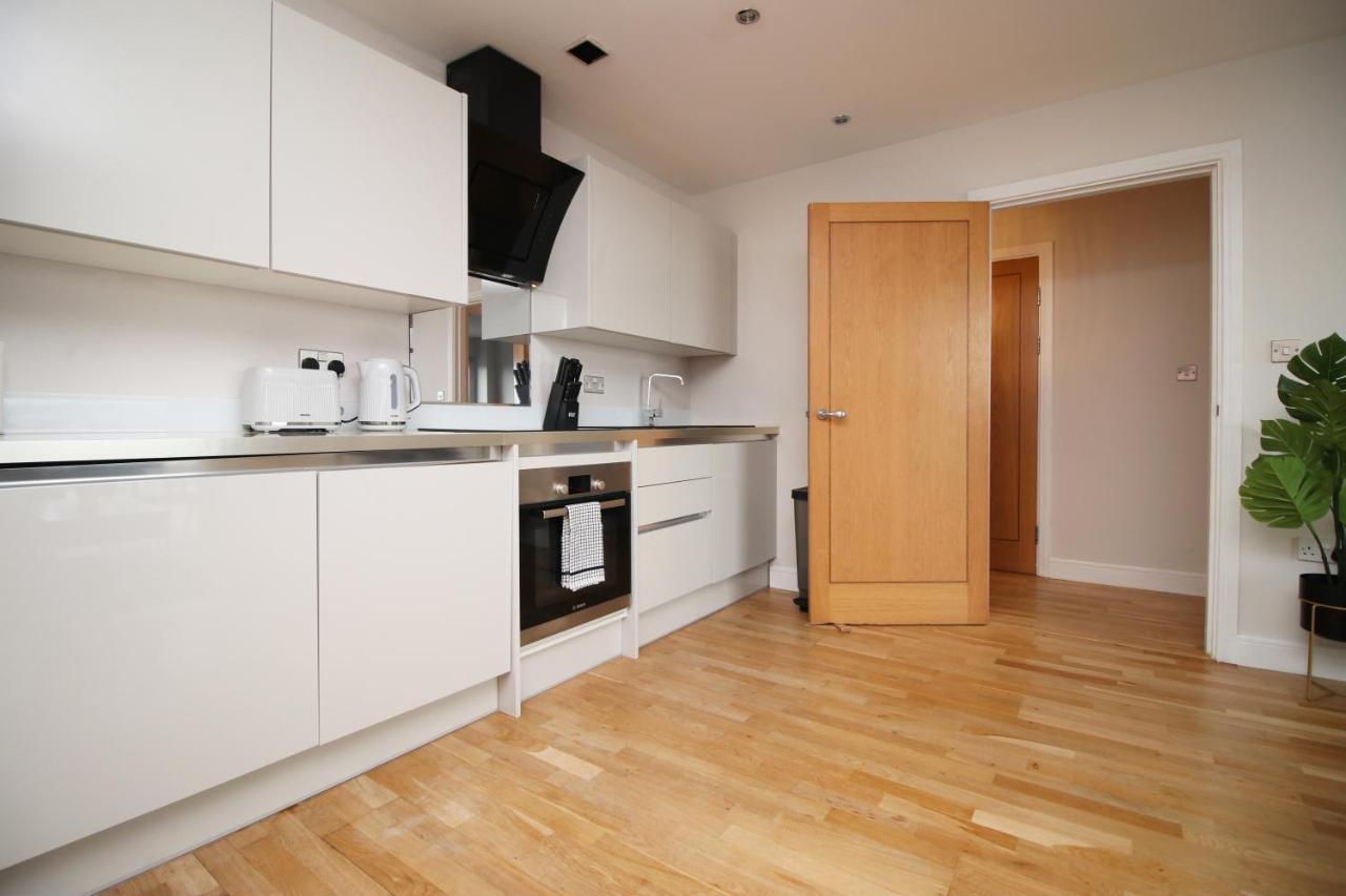 The View - Long Stay Offer - Modern Central Apartment And Parking By Cto Serviced Apartments Κάρντιφ Εξωτερικό φωτογραφία