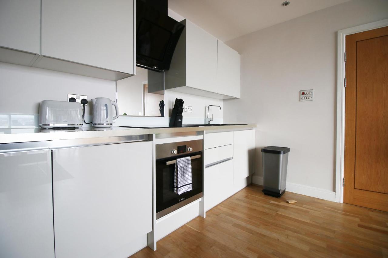 The View - Long Stay Offer - Modern Central Apartment And Parking By Cto Serviced Apartments Κάρντιφ Εξωτερικό φωτογραφία